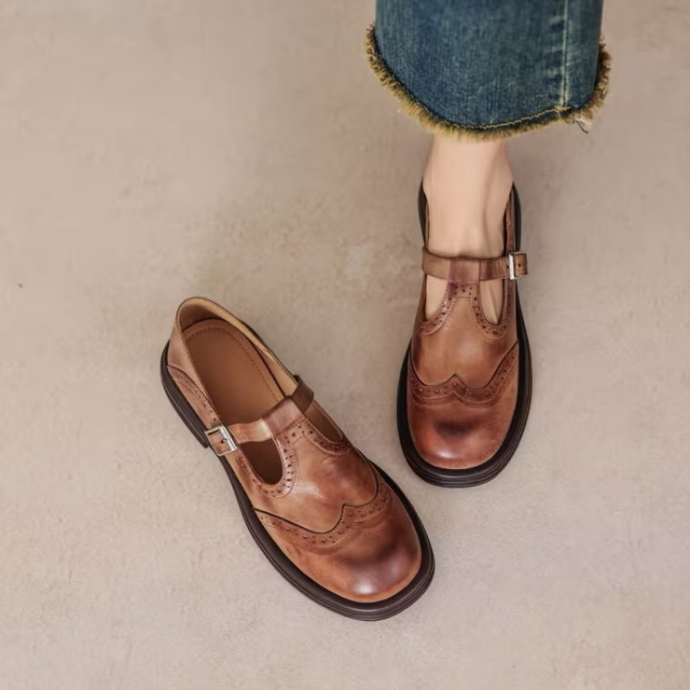 Classic Black and Brown Women's Mary Jane Brogue Loafers size 8 - Picture 4 of 10